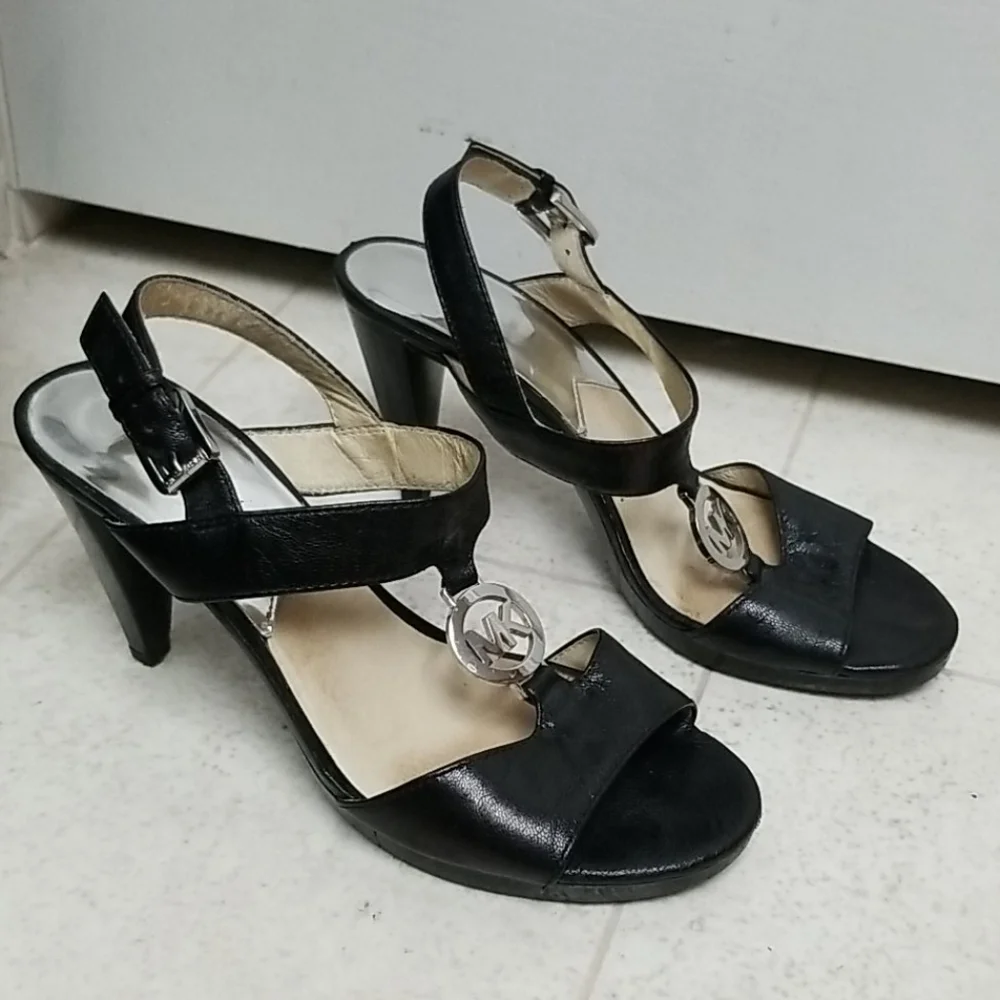 MICHAEL KORS black strappy leather heels fulton Size 7